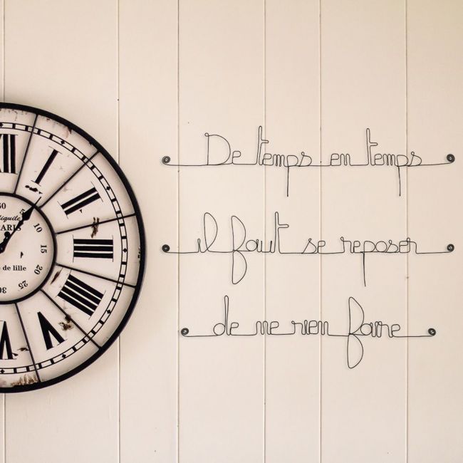 Citation " De temps en temps il faut se reposer de ne rien faire " en fil de fer - à punaiser - Bijoux de mur